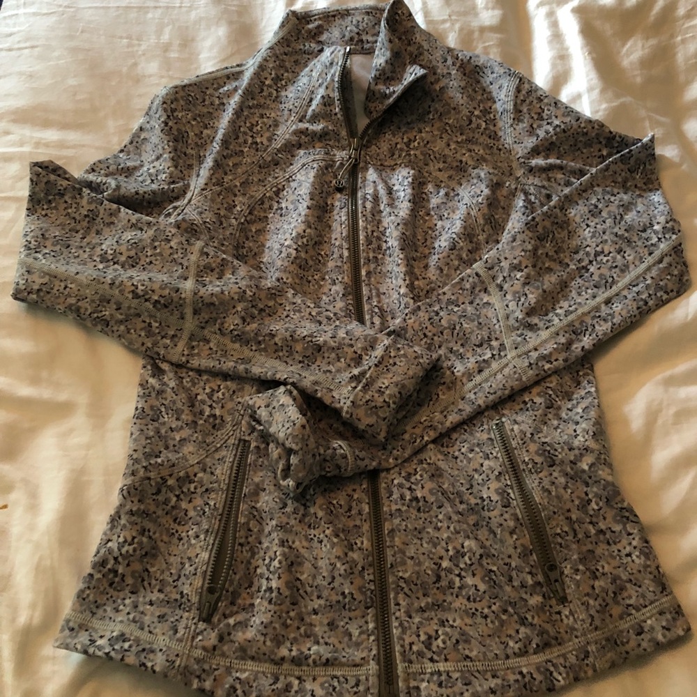 Lululemon zip up size 8